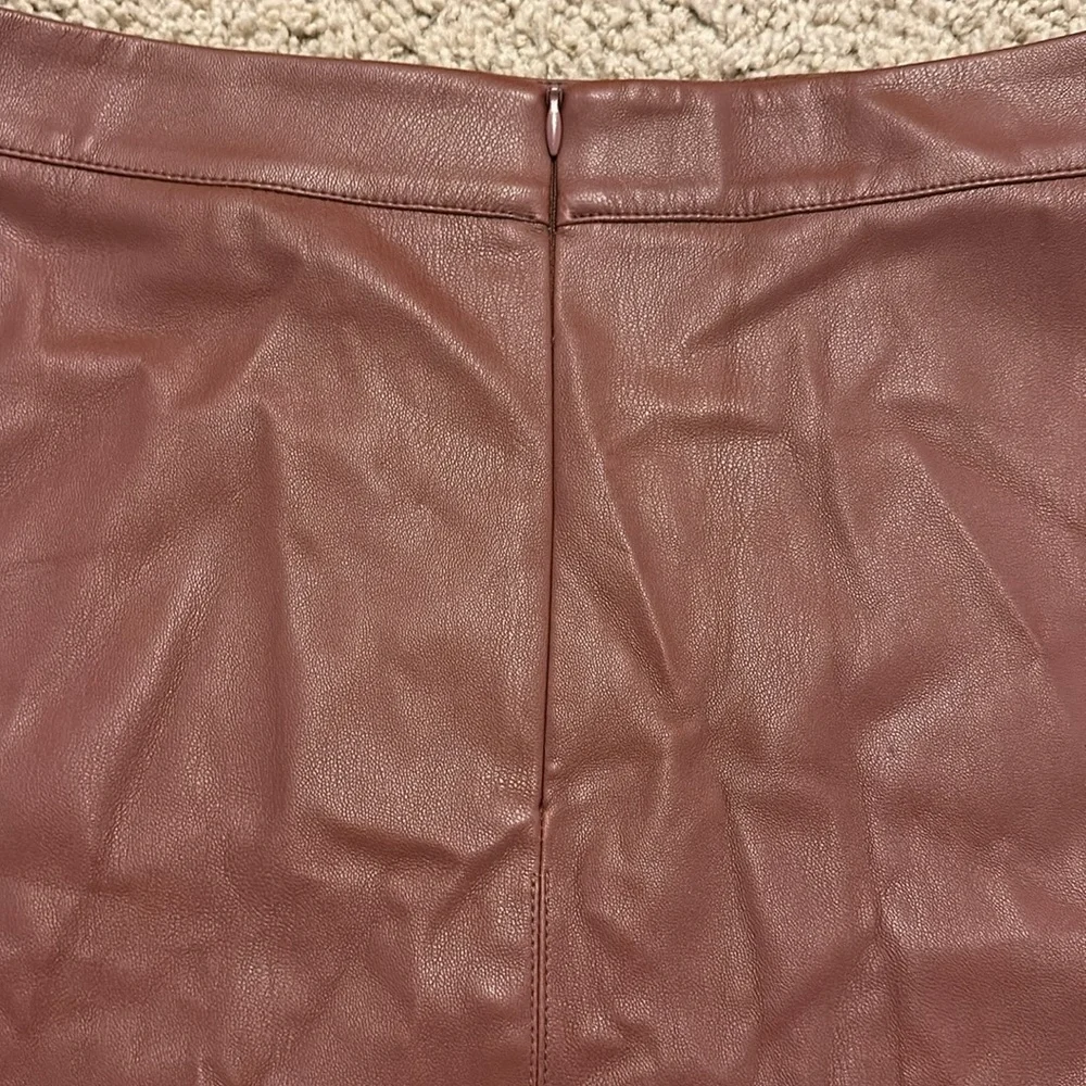 BB Dakota Women’s Mahagony Brown Faux Leather Miniskirt - Size Small
